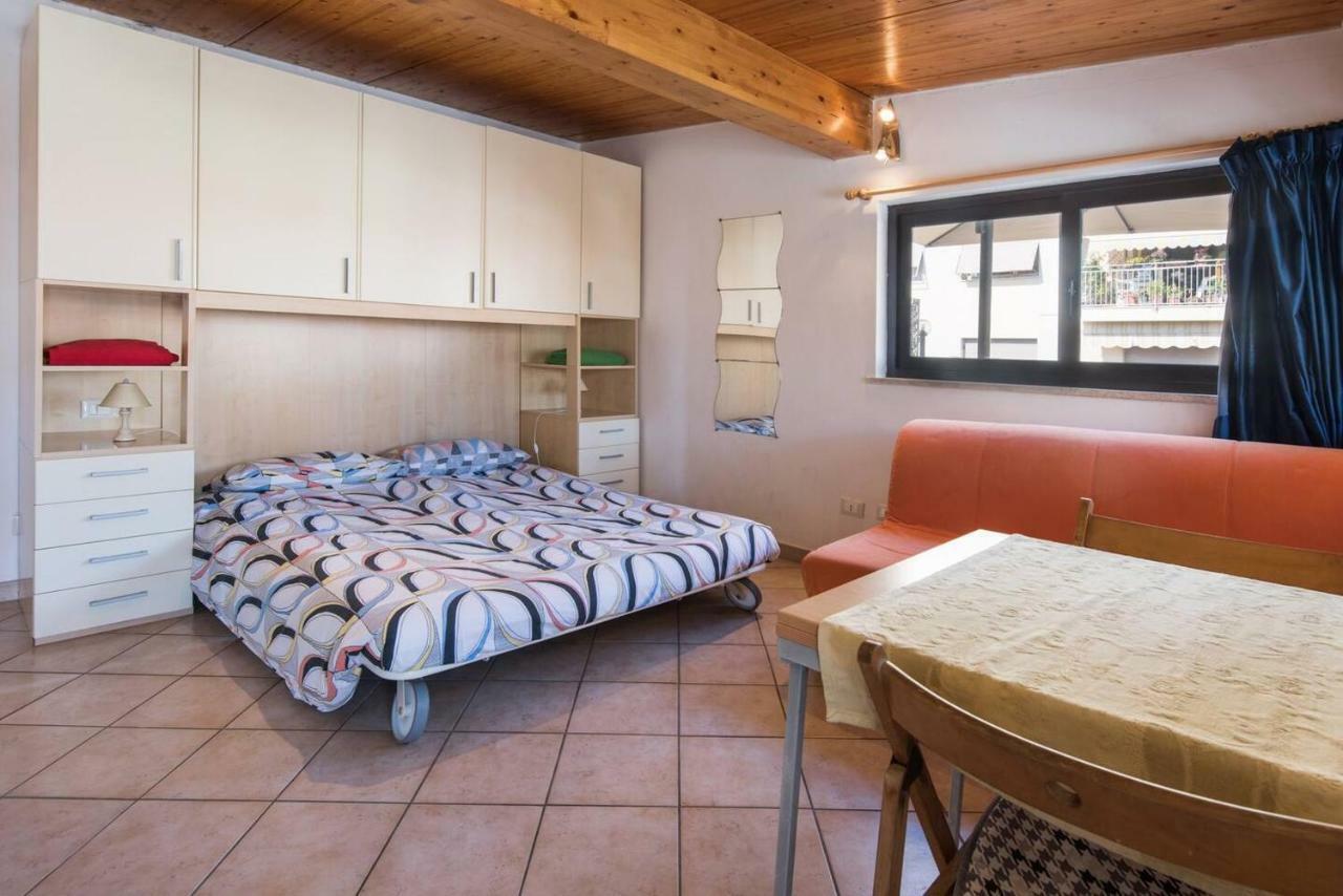 Altido Apt For 8 With Huge Terrace In Old Town Of ヴィアレッジョ エクステリア 写真